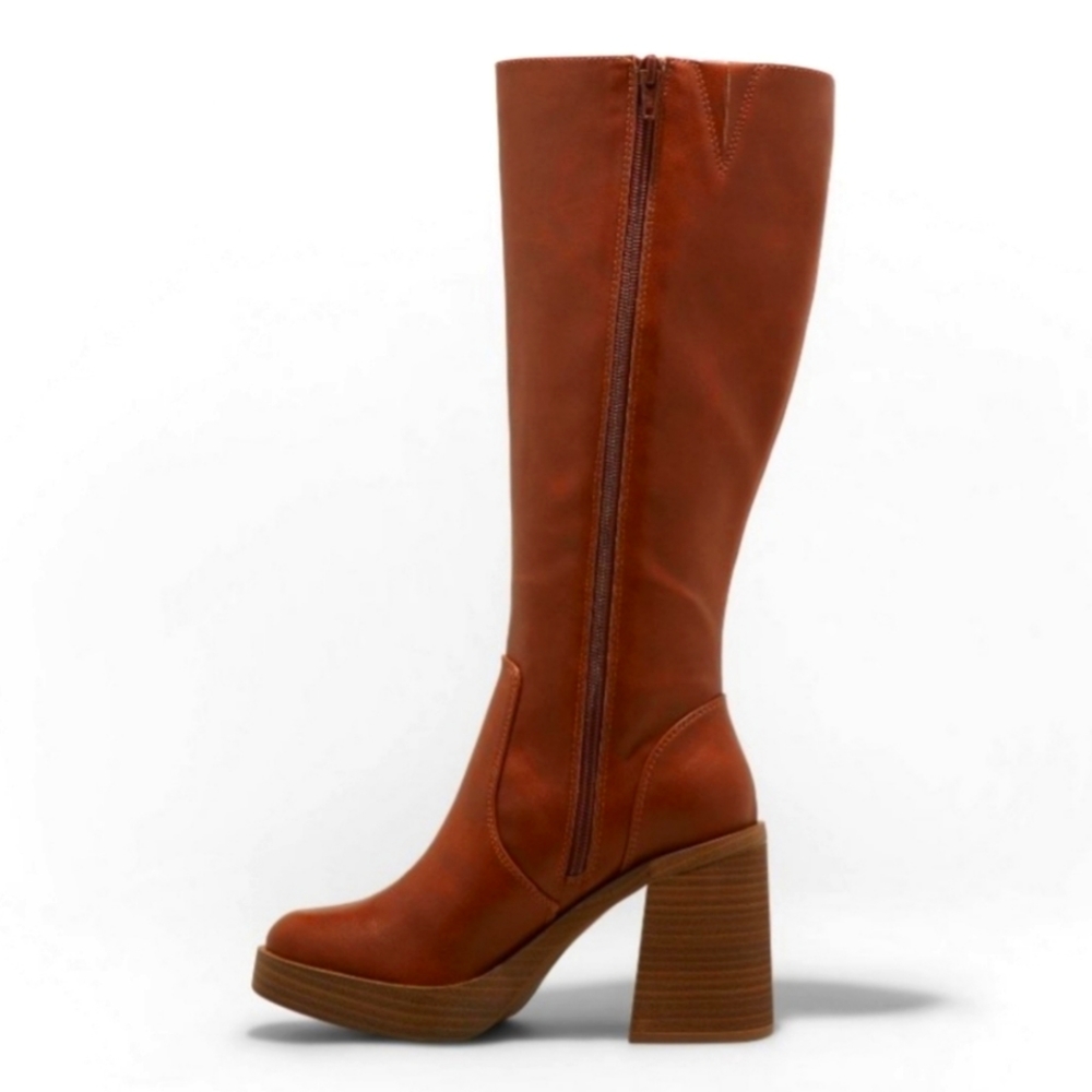 NWT Women’s Jora tall platform boot - Universal Thread Cognac Size 9